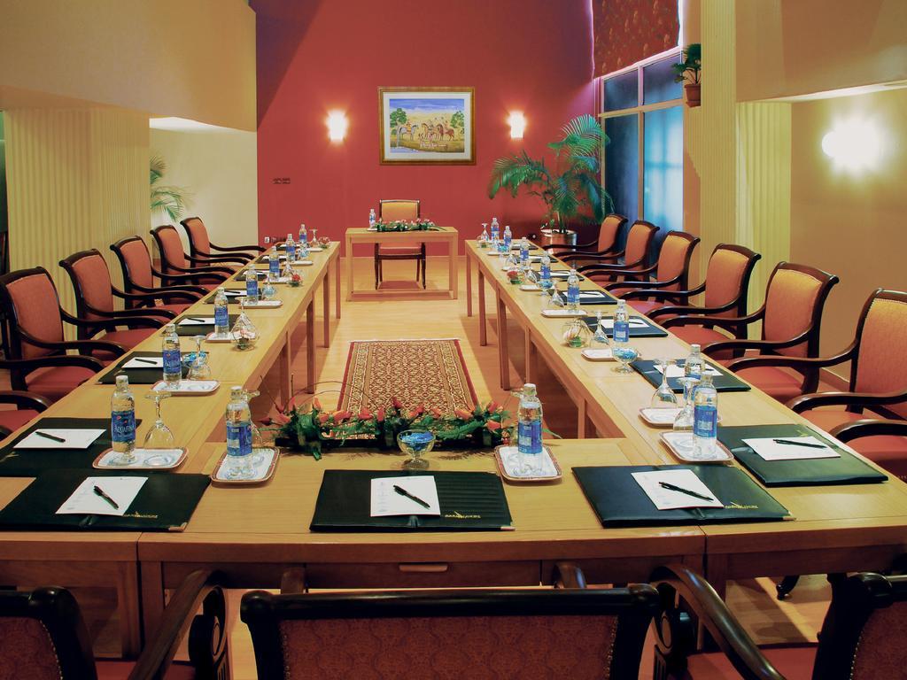 Avari Lahore Hotel Екстер'єр фото