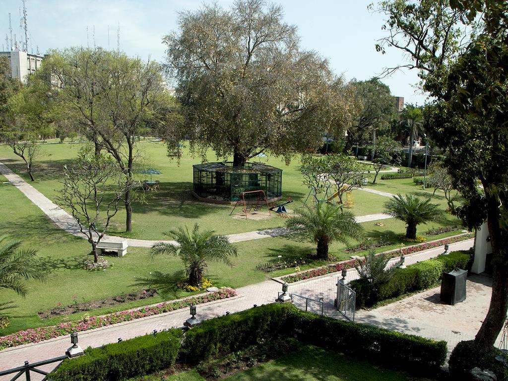 Avari Lahore Hotel Екстер'єр фото